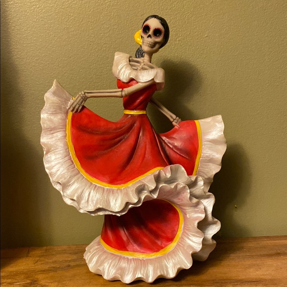 Dia de los Muertos Figurine